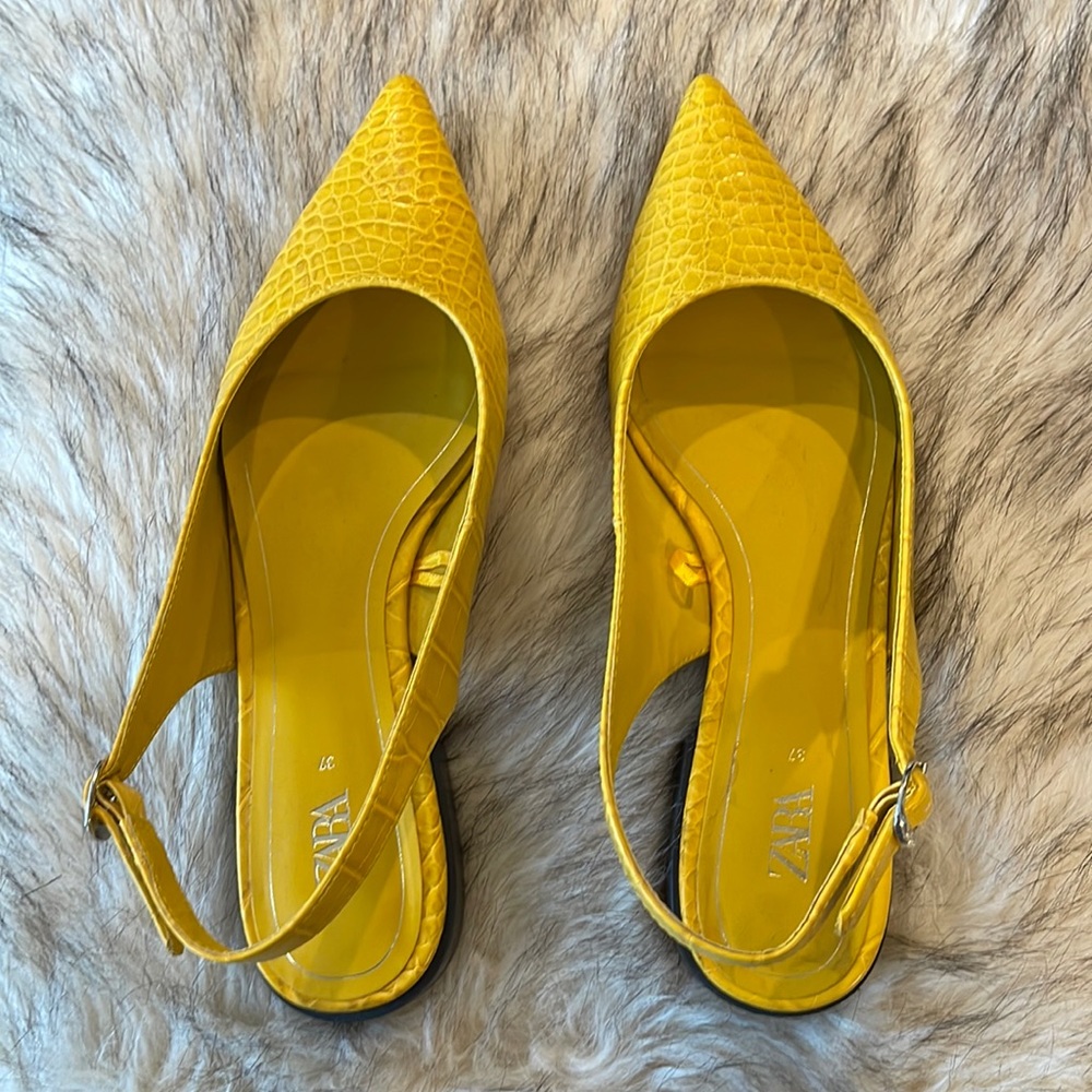 Zara Animal Print Slingback Flat Shoes (Yellow) - Size EU 37